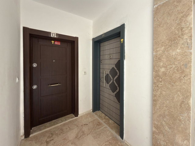 KUŞADASI UYDU KENT'DE SATILIK ARA KAT DAİRE...