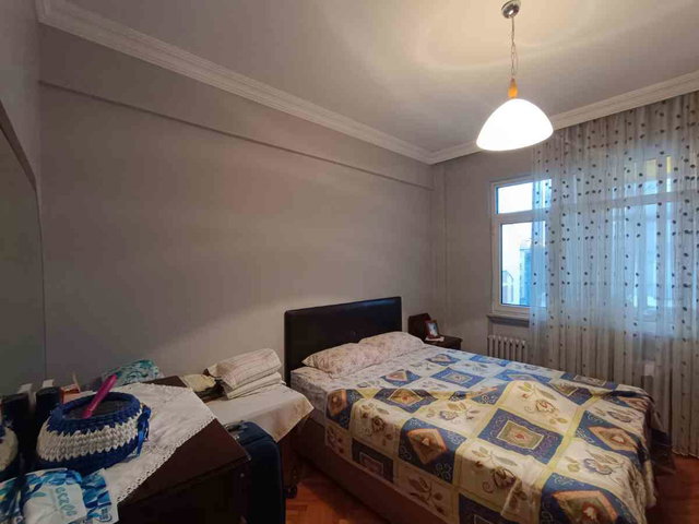 BAKIRKÖY CEVİZLİK’TE EBUZİYA CADDESİ ÜZERİNDE 3+1, 150 M² BRÜT, EŞYALI SATILIK DAİRE