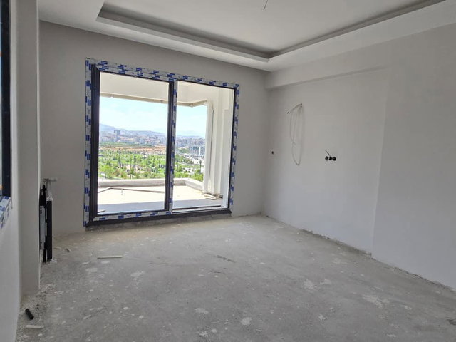GÜNGÖR CADDESİ'NDE YERİNDE DÖNÜŞÜM 3+1 SATILIK DAİRE