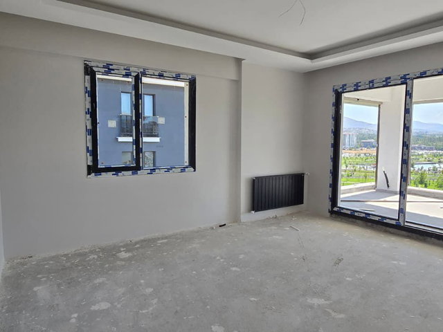 GÜNGÖR CADDESİ'NDE YERİNDE DÖNÜŞÜM 3+1 SATILIK DAİRE