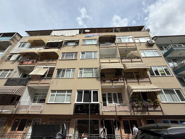 KOCAELI İZMIT KARABAŞ MH. GENIŞ 2+1 SATILIK DAIRE