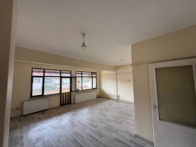 KOCAELI İZMIT KARABAŞ MH. GENIŞ 2+1 SATILIK DAIRE