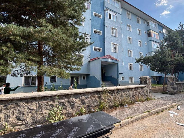 REMAX ARTIS'DEN YENİŞEHİR'DE KİRALIK 3+1 DAIRE