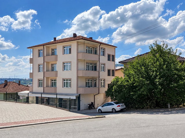 SERDİVAN KAYMAKAMLIK YAKINI SATILIK 3+1 DAİRE
