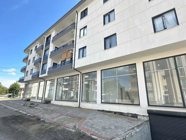 REMAX SOFT GÜVENCESİ İLE HENDEKTE 5+1 KAPALI OTOPARKLI LÜX DAİRE