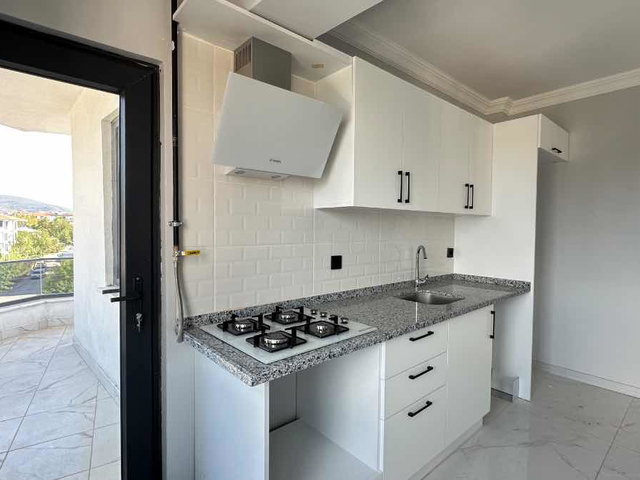 REMAX SOFT GÜVENCESİ İLE HENDEKTE 5+1 KAPALI OTOPARKLI LÜX DAİRE