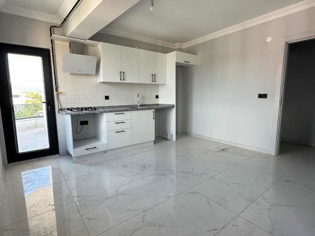 REMAX SOFT GÜVENCESİ İLE HENDEKTE 5+1 KAPALI OTOPARKLI LÜX DAİRE