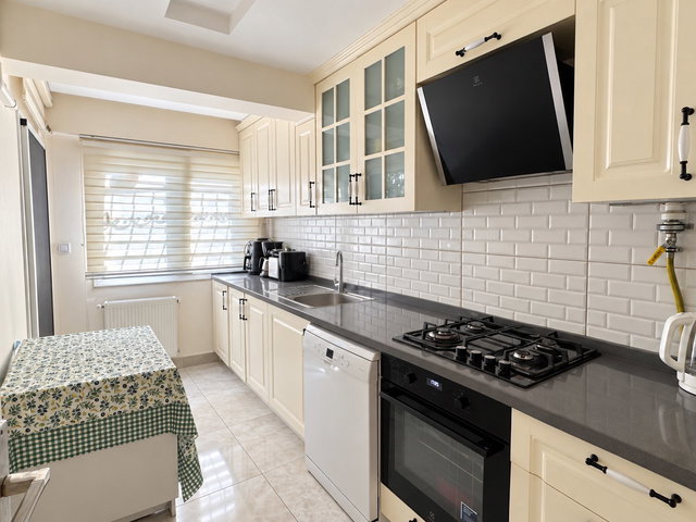 FAHRETTİN ALTAYDA KOMPLE TADİLATLI 3+1 | 90 M² | BAHÇE KATI