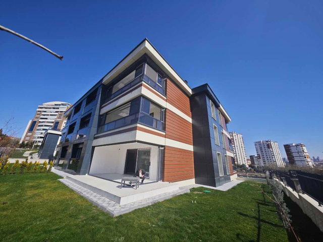 PARK CADDESI’NDE SIFIR, MODERN VE GENIŞ 4+1 KIRALIK DAIRE