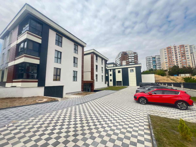 PARK CADDESI’NDE SIFIR, MODERN VE GENIŞ 4+1 KIRALIK DAIRE