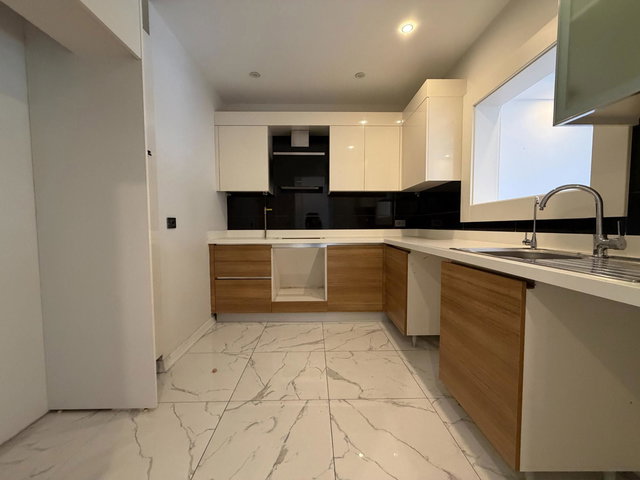 REFERANS KARTAL TOWERS'TA 2+1 KIRALIK 78 M2 NET DAIRE