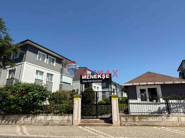 İZMİT YAHYAKAPTAN MENEKŞE SİTESİNDE 3+1 KİRALIK DAİRE