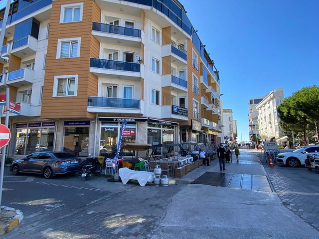 AVŞA’DA FERİBOT İSKELESİNE YAKIN, EŞYALI 1+1 SATILIK DAİRE (KAT MÜLKİYETLİ)