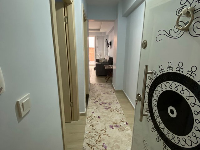 AVŞA’DA FERİBOT İSKELESİNE YAKIN, EŞYALI 1+1 SATILIK DAİRE (KAT MÜLKİYETLİ)