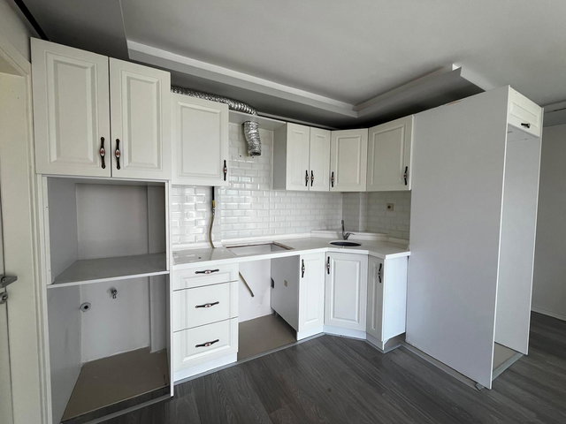 RE/MAX MODERN SEHA SÖYLER'DEN DENİZ MANZARALI SATILIK 1+1 DAİRE