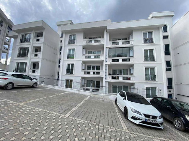 BAŞİSKELE ORKA LİFE SİTESİNDE KİRALIK 1+1 ARAKAT DAİRE