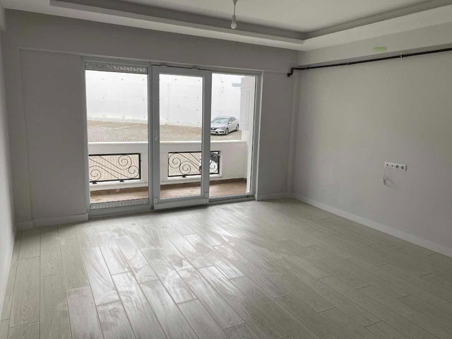 BAŞİSKELE ORKA LİFE SİTESİNDE KİRALIK 1+1 ARAKAT DAİRE