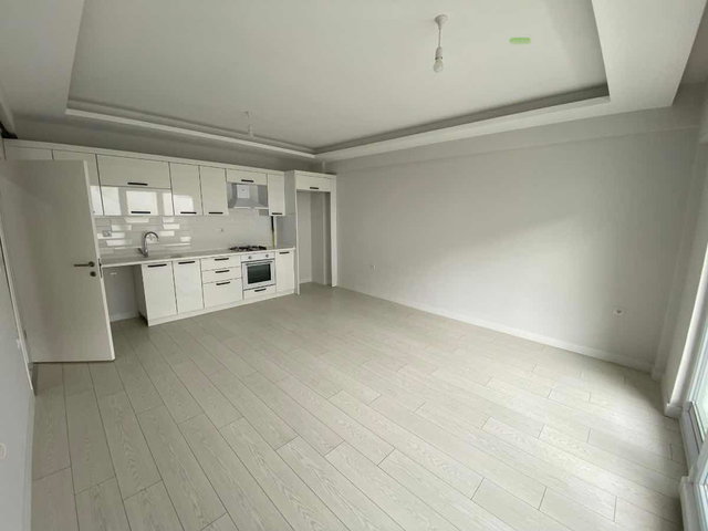 BAŞİSKELE ORKA LİFE SİTESİNDE KİRALIK 1+1 ARAKAT DAİRE