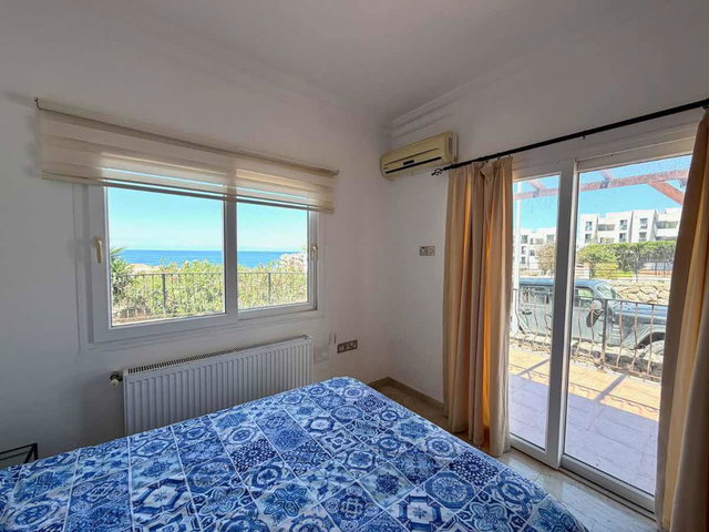 DENIZE SIFIR, PLAJA BITIŞIK 4+1 VILLA.