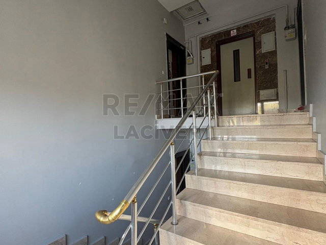 RE/MAX LACİVERT'TEN YILDIZKENT'TE SATILIK 4+1 DAİRE