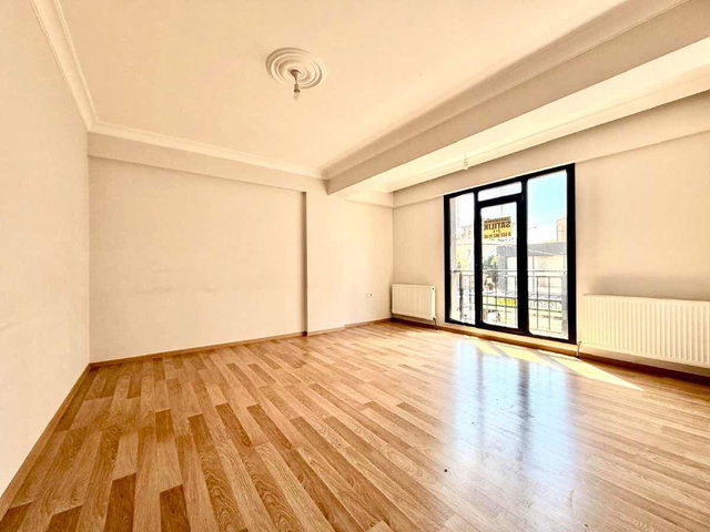 SULTANBEYLİ ADİL MAH BOSNA BULVARI SAYILIK 2+1 DAİRE