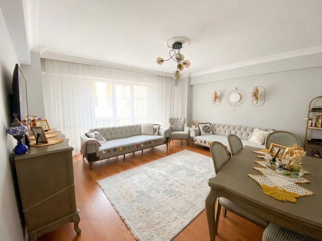 ATAŞEHİR ESATPAŞADA KULLANIŞLI 2+1 KAPALI MUTFAK BALKON