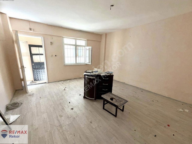 SANCAKTEPE FATİH MAH. 40 M2 ARSA PAYLI SATILIK DAİRE