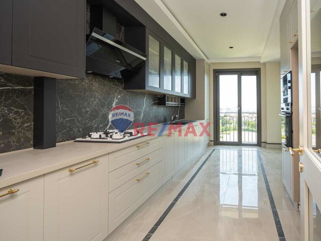 DENİZ İSTANBUL SİTESİNDE EN GÜZEL BLOKLARDA 3+1 KİRALIK DAİRE