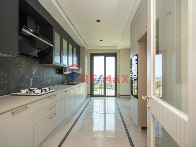 DENİZ İSTANBUL SİTESİNDE EN GÜZEL BLOKLARDA 3+1 KİRALIK DAİRE