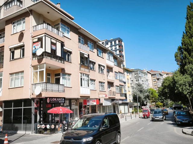 KADIKÖY MERDİVENKÖY DE 3+1 YATIRIMLIK SATILIK DAİRE