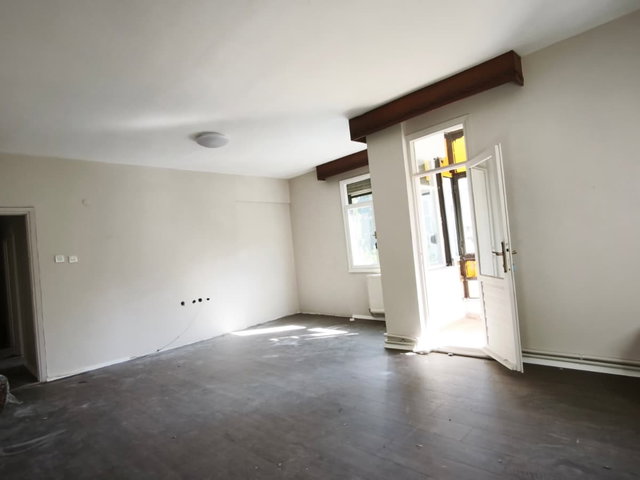 KADIKÖY MERDİVENKÖY DE 3+1 YATIRIMLIK SATILIK DAİRE