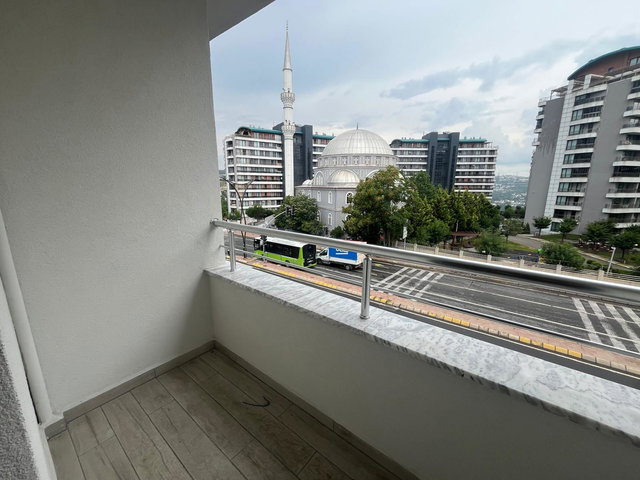 İZMIT TOPÇULAR MAHALLESI 40 M2 EŞYALI 1+0 KIRALIK DAIRE