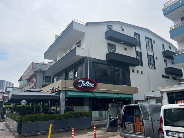 İZMIT TOPÇULAR MAHALLESI 40 M2 EŞYALI 1+0 KIRALIK DAIRE