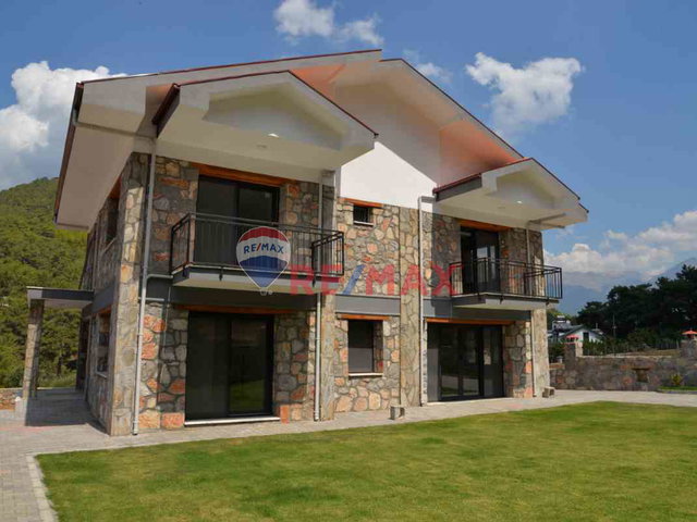 FETHİYE KIZILBEL'DE 600 M2 ARSA  İÇİNDE 4+1 MÜSTAKİL VİLLA