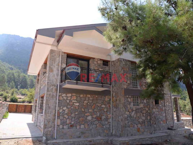 FETHİYE KIZILBEL'DE 600 M2 ARSA  İÇİNDE 4+1 MÜSTAKİL VİLLA