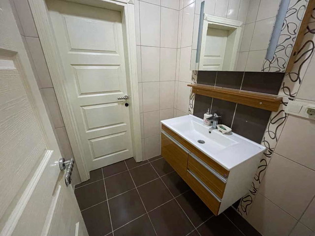 İSTİKLAL MAHALLESİ CADDE 54 YAKINI 5+1 KİRALIK GENİŞ DAİRE
