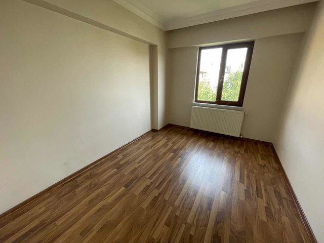 İSTİKLAL MAHALLESİ CADDE 54 YAKINI 5+1 KİRALIK GENİŞ DAİRE
