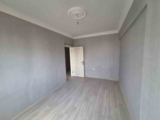 REMAX MUSTAFA'DAN ARIBURNU İLKOKULU YANINDA SITE IÇİ 3+1 KIRALIK DAIRE