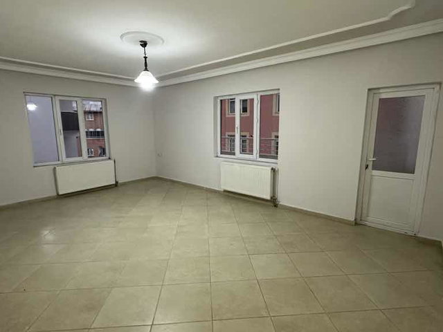 GÖKSUN’DA 165 M² BRÜT 3+1 KİRALIK DAİRE | BALKONLU, DOĞALGAZ KOMBİLİ, BOŞ