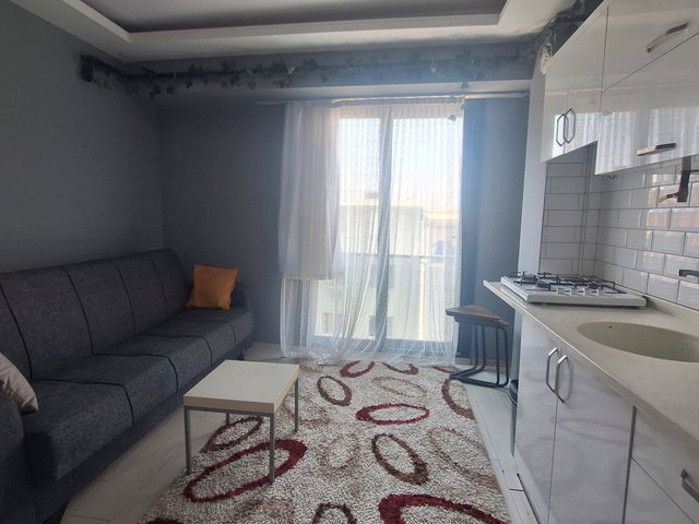 BUCA DOKUZ EYLÜL İİBF'SINE 8.DK MESAFEDE KIRALIK EŞYALI1+1 DAIRE