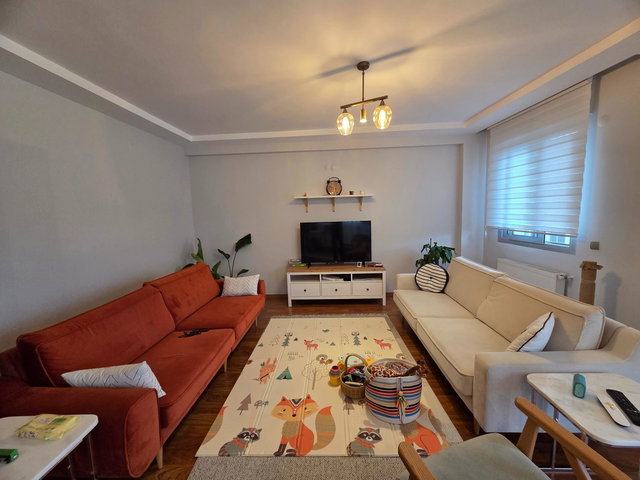 KARABAĞLAR ESENYALI MAHALLESİ MERKEZİ KONUMDA KİRALIK 3+1 DAİRE