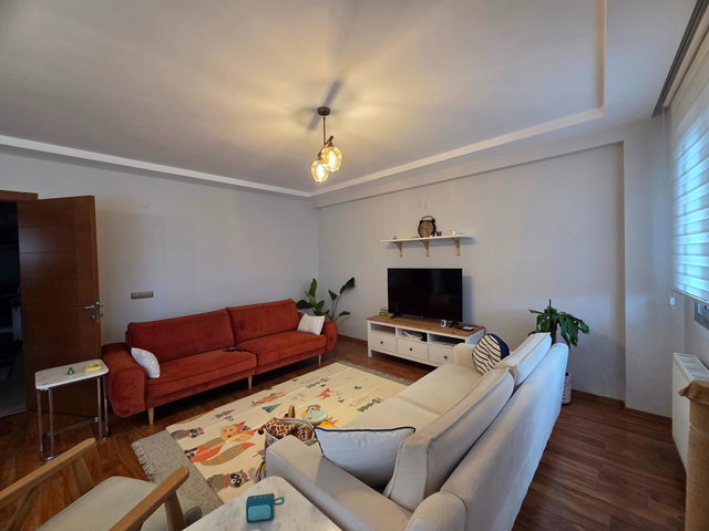 KARABAĞLAR ESENYALI MAHALLESİ MERKEZİ KONUMDA KİRALIK 3+1 DAİRE