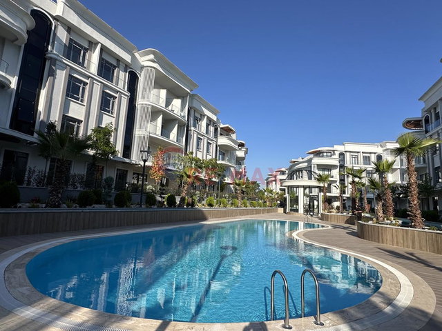 ZERAY MAHAL KARTEPE'DE SATILIK LÜKS 3+1 ARAKAT DAİRE