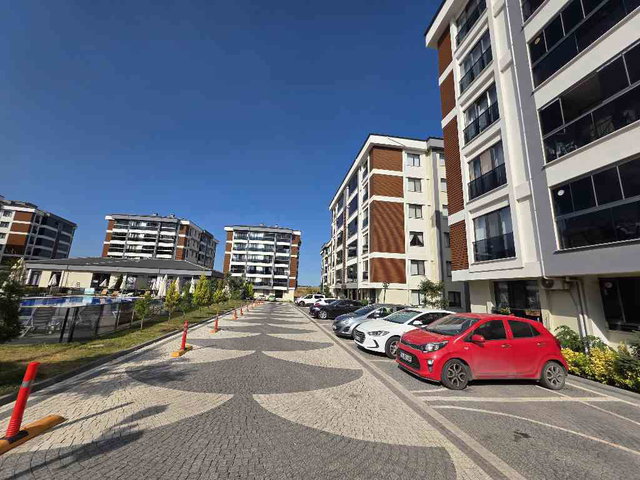 ÇORLU’DA SİTE İÇİNDE 3+1 | 140 M² NET | ÇİFT BANYO | BALKON | KREDİYE UYGUN