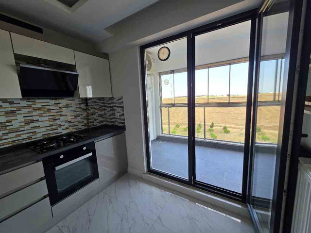 ÇORLU’DA SİTE İÇİNDE 3+1 | 140 M² NET | ÇİFT BANYO | BALKON | KREDİYE UYGUN