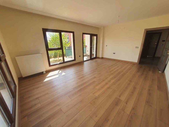 REMAX DOĞU'DAN YEMİŞLİKTE OKULLAR BÖLGESİNDE KİRALIK 3+1 TOKİ