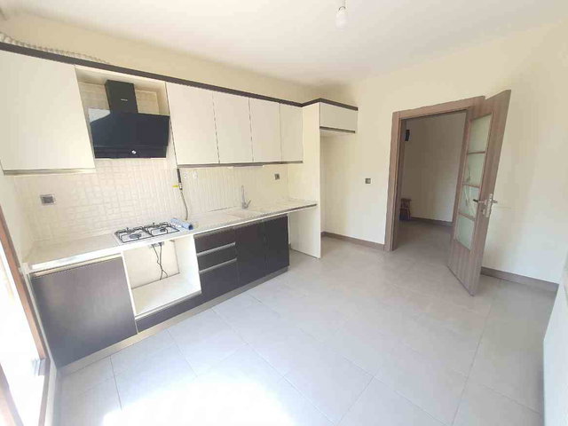 REMAX DOĞU'DAN YEMİŞLİKTE OKULLAR BÖLGESİNDE KİRALIK 3+1 TOKİ