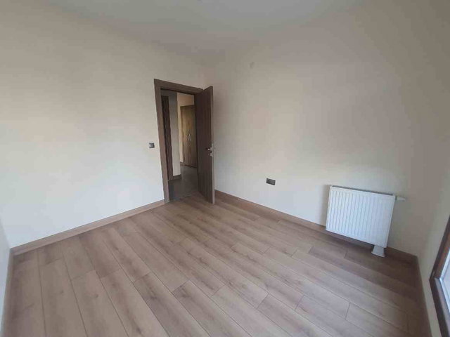 REMAX DOĞU'DAN YEMİŞLİKTE OKULLAR BÖLGESİNDE KİRALIK 3+1 TOKİ
