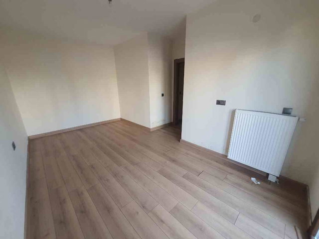 REMAX DOĞU'DAN YEMİŞLİKTE OKULLAR BÖLGESİNDE KİRALIK 3+1 TOKİ