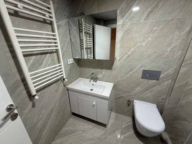 RTE BULVARINA CEPHE,EBEVEYN BANYO,CAM BALKON KİRALIK 3+1
